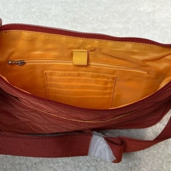 🎉HP Baggallini Luggage "Wanderer" Quilted Cross-Body Bag - Picture 7 of 8